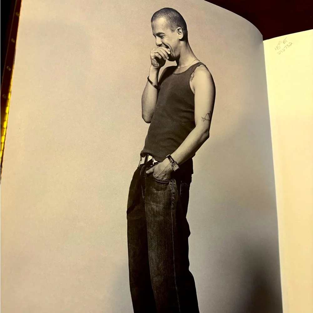 Alexander McQueen Savage Beauty 2011 Coffee Table Book - Picture 4 of 12